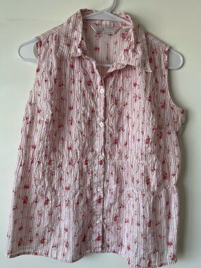 100% CottonSleeveless Pink Floral Button-Up Top